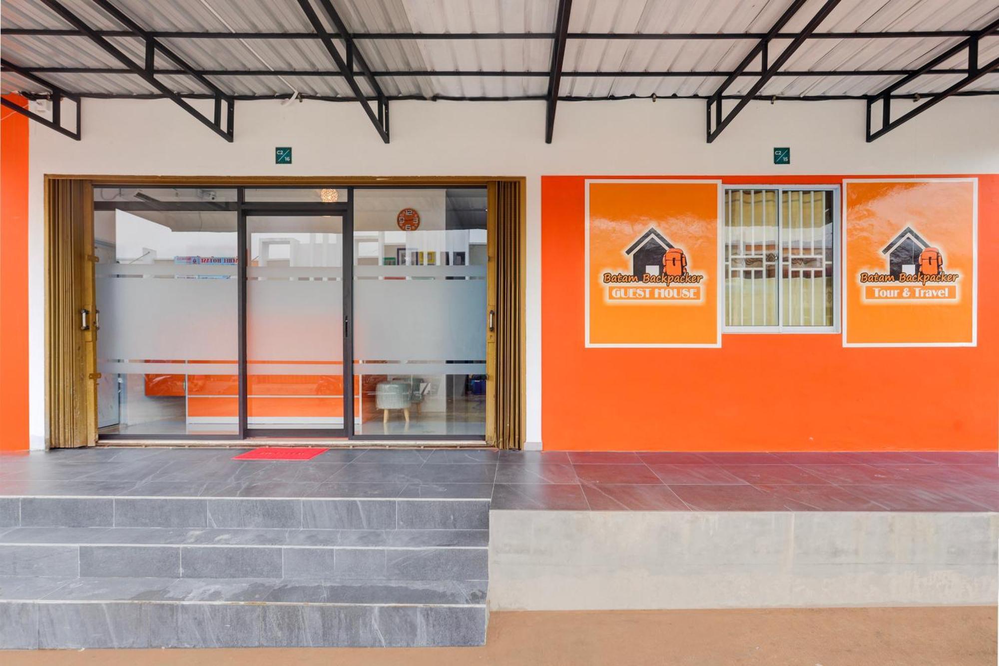 Super Oyo Capital O 93076 Batam Backpacker Guesthouse 2 Pembunuh Eksteriør bilde